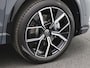 Volkswagen Tiguan 1.5 eHybrid R-Line Edition 272PK DSG Blackstyle, panoramadak, blackstyle, matrix led, trekhaak, 360gr. camera, adaptive cruise, side assist, stuur-stoelverwarming, elek. bedienbare achterklep, keyless, voorstoel met massage, 20" lichtmetaal