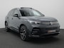 Volkswagen Tiguan 1.5 eHybrid R-Line Edition 272PK DSG Blackstyle, panoramadak, blackstyle, matrix led, trekhaak, 360gr. camera, adaptive cruise, side assist, stuur-stoelverwarming, elek. bedienbare achterklep, keyless, voorstoel met massage, 20" lichtmetaal