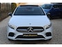 Mercedes-Benz A-klasse 250 e 218PK AMG Limited A. Cruise|Carplay|Pano|Widescreen|E.trekhaak|Leder|Camera|Parelmoer wit|Sfeer verlichting|