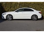Mercedes-Benz A-klasse 250 e 218PK AMG Limited A. Cruise|Carplay|Pano|Widescreen|E.trekhaak|Leder|Camera|Parelmoer wit|Sfeer verlichting|