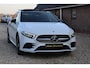 Mercedes-Benz A-klasse 250 e 218PK AMG Limited A. Cruise|Carplay|Pano|Widescreen|E.trekhaak|Leder|Camera|Parelmoer wit|Sfeer verlichting|