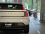 Volvo EX30 Twin Motor Performance Ultra | 360° Camera | Harman Kardon | Panoramadak | Adaptieve Cruise Control | Pilot Assist | Elektrisch verstelbare voorstoelen | 20 Inch | Stoel en Stuurwielverwarming | Breeze interieur | BLIS Dode Hoek Detectie | Elektrisch bedi