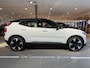 Volvo EX30 Twin Motor Performance Ultra | 360° Camera | Harman Kardon | Panoramadak | Adaptieve Cruise Control | Pilot Assist | Elektrisch verstelbare voorstoelen | 20 Inch | Stoel en Stuurwielverwarming | Breeze interieur | BLIS Dode Hoek Detectie | Elektrisch bedi