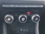 Renault Captur 1.3 TCe 140pk Intens Automaat | Climate control | Navigatie | Trekhaak (1500kg) | Camera | Parkeersensoren v+a | 17" Lm velgen