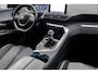 Peugeot 3008 1.2 PureTech Blue Lease Premium | Half lederen bekleding | Camera | Parkeersensoren | Apple carplay