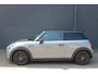MINI Mini Electric Classic 33 kWh NL-Auto | Navigatie | Climate Controle | Cruise Control | Radio-DAB | Bluetooth | Comfort Access | Sportstoelen | Parkeersensoren | LM-velgen