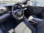 Toyota Yaris 1.5 HYBRID EXECUTIVE PANODAK JBL-AUDIO PARKSENSOREN V+A HEAD-UP NAVI BLIND-SPOT STOEL/STUURVERW  KEYLESS NL-AUTO DEALERONDERHOUDEN