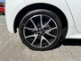 Toyota Yaris 1.5 HYBRID EXECUTIVE PANODAK JBL-AUDIO PARKSENSOREN V+A HEAD-UP NAVI BLIND-SPOT STOEL/STUURVERW  KEYLESS NL-AUTO DEALERONDERHOUDEN