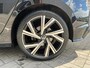 Volkswagen Golf Variant 1.5 TSI 160pk R-Line Black Style DSG Automaat Panoramadak / 18"LM Velgen / Black Style pakket / Navigatie / Trekhaak