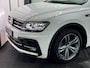 Volkswagen Tiguan 1.5 TSI R line Business / Navigatie full map Apple CarPlay / Cruise control / Climate control