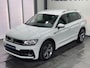 Volkswagen Tiguan 1.5 TSI R line Business / Navigatie full map Apple CarPlay / Cruise control / Climate control