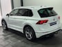 Volkswagen Tiguan 1.5 TSI R line Business / Navigatie full map Apple CarPlay / Cruise control / Climate control