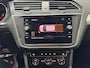 Volkswagen Tiguan 1.5 TSI R line Business / Navigatie full map Apple CarPlay / Cruise control / Climate control