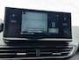 Peugeot 5008 SUV Allure Pack Business 130 pk | Navigatie | Achteruitrijcamera | Voorstoelen Verwarmd | LED Dagrijverlichting | Elektrische Achterklep met Sensor | Keyless Start | Dodehoek Detectie | Adaptieve Cruise Control | 19" Lichtmetalen Velgen | Apple Carplay/Android Auto |