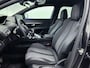 Peugeot 5008 SUV Allure Pack Business 130 pk | Navigatie | Achteruitrijcamera | Voorstoelen Verwarmd | LED Dagrijverlichting | Elektrische Achterklep met Sensor | Keyless Start | Dodehoek Detectie | Adaptieve Cruise Control | 19" Lichtmetalen Velgen | Apple Carplay/Android Auto |