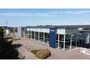 Volvo XC40 B4 Core - IntelliSafe Assist & Surround - Parkeercamera achter - Verwarmde voorstoelen, stuur & achterbank - Parkeersensoren voor & achter - Draadloze tel. lader - Standkachel - Extra getint glas - Elektr. inklapbare trekhaak - 18' LMV