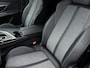 Peugeot 5008 SUV Allure Pack Business 130 pk Automaat | Navigatie | Achteruitrijcamera | Voorstoelen Verwarmd | LED Koplampen | Keyless Entry/Start | Elektrische Achterklep met Sensor | Dodehoek Detectie | Adaptieve Cruise Control | 18" Lichtmetalen Velgen | Apple Carplay/Android Auto |