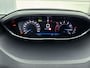 Peugeot 5008 SUV Allure Pack Business 130 pk Automaat | Navigatie | Achteruitrijcamera | Voorstoelen Verwarmd | LED Koplampen | Keyless Entry/Start | Elektrische Achterklep met Sensor | Dodehoek Detectie | Adaptieve Cruise Control | 18" Lichtmetalen Velgen | Apple Carplay/Android Auto |