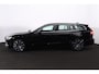 Volvo V60 T6 Recharge AWD Core Bright - LONG RANGE - IntelliSafe Assist & Surround - Adaptieve LED koplampen - Parkeercamera achter - Verwarmde voorstoelen, stuur & achterbank - Parkeersensoren voor & achter - Elektr. inklapbare trekhaak - 18' LMV