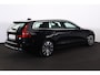 Volvo V60 T6 Recharge AWD Core Bright - LONG RANGE - IntelliSafe Assist & Surround - Adaptieve LED koplampen - Parkeercamera achter - Verwarmde voorstoelen, stuur & achterbank - Parkeersensoren voor & achter - Elektr. inklapbare trekhaak - 18' LMV