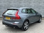 Volvo XC60 2.0 D4 AWD Momentum Stoelverwarming | 20" velgen | Parkeersensoren voor + achter | Lederen bekleding | Trekhaak | Cruise Control |
