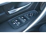 BMW 3-Serie Touring 330i Performance ✅ CARPLAY ✅ Leer ✅ Trekhaak ✅ panodak