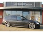 BMW 3-Serie Touring 330i Performance ✅ CARPLAY ✅ Leer ✅ Trekhaak ✅ panodak