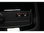 Volvo V60 T6 Recharge AWD Essential Edition -IntelliSafe Assist & Surround - Leder - Elektrisch bed. lendensteun - Verwarmbare voorstoelen - Verwarmbaar stuurwiel - Verwarmbare achterbank - Trekhaak - Parkeersensoren voor & achter - Parkeercamera - 19' LMV -