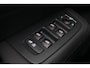 Volvo V60 T6 Recharge AWD Essential Edition -IntelliSafe Assist & Surround - Leder - Elektrisch bed. lendensteun - Verwarmbare voorstoelen - Verwarmbaar stuurwiel - Verwarmbare achterbank - Trekhaak - Parkeersensoren voor & achter - Parkeercamera - 19' LMV -