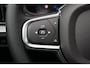 Volvo V60 T6 Recharge AWD Essential Edition -IntelliSafe Assist & Surround - Leder - Elektrisch bed. lendensteun - Verwarmbare voorstoelen - Verwarmbaar stuurwiel - Verwarmbare achterbank - Trekhaak - Parkeersensoren voor & achter - Parkeercamera - 19' LMV -
