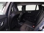 Volvo V60 T6 Recharge AWD Essential Edition -IntelliSafe Assist & Surround - Leder - Elektrisch bed. lendensteun - Verwarmbare voorstoelen - Verwarmbaar stuurwiel - Verwarmbare achterbank - Trekhaak - Parkeersensoren voor & achter - Parkeercamera - 19' LMV -
