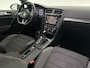 Volkswagen Golf 1.5 TSI 150PK R-line | APK tot 01-2027 | DSG Pano LED Camera Virtual Carplay Clima Cruise Trekhaak Navi PDC 17"LMV