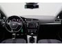 Volkswagen Golf Variant 1.4 TSI Connected Series 2016 | Panorama Dak | Stoelverwarming | Cruise Control | Navigatie | Goed Onderhouden | Trekhaak | Parkeersenoren | Boekjes | 2 Sleutels