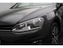 Volkswagen Golf Variant 1.4 TSI Connected Series 2016 | Panorama Dak | Stoelverwarming | Cruise Control | Navigatie | Goed Onderhouden | Trekhaak | Parkeersenoren | Boekjes | 2 Sleutels