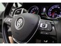Volkswagen Golf Variant 1.4 TSI Connected Series 2016 | Panorama Dak | Stoelverwarming | Cruise Control | Navigatie | Goed Onderhouden | Trekhaak | Parkeersenoren | Boekjes | 2 Sleutels