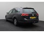 Volkswagen Golf Variant 1.4 TSI Connected Series 2016 | Panorama Dak | Stoelverwarming | Cruise Control | Navigatie | Goed Onderhouden | Trekhaak | Parkeersenoren | Boekjes | 2 Sleutels