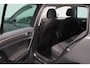 Volkswagen Golf Variant 1.4 TSI Connected Series 2016 | Panorama Dak | Stoelverwarming | Cruise Control | Navigatie | Goed Onderhouden | Trekhaak | Parkeersenoren | Boekjes | 2 Sleutels