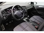 Volkswagen Golf Variant 1.4 TSI Connected Series 2016 | Panorama Dak | Stoelverwarming | Cruise Control | Navigatie | Goed Onderhouden | Trekhaak | Parkeersenoren | Boekjes | 2 Sleutels