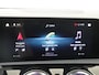 Mercedes-Benz A-klasse 200 AMG-Line / Stoelverwarming / Achteruitrijcamera / Panaroma-schuifdak / 19inch-Multispaaks / Night-Pakket / Memory-Stoelen /