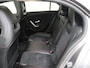 Mercedes-Benz A-klasse 200 AMG-Line / Stoelverwarming / Achteruitrijcamera / Panaroma-schuifdak / 19inch-Multispaaks / Night-Pakket / Memory-Stoelen /