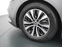 Mercedes-Benz A-klasse 180 Business Solution | Achteruitrij Camera | Stoelverwarming Voor | LED Koplampen | DAB+ radio | Parkeersensoren Voor + Achter