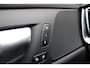 Volvo V60 B4 AUT7 198PK Plus Dark | Verwarmbare Voorstoelen | Achteruitrijcamera | Adaptieve Cruise Control | Dodehoekdetectie Met Correctie | Draadloze Telefoonlader | Parkeersensoren | Electronic Climate Control | Luxe Lederen Bekleding | Navigatiesysteem | Verwarmbaar Stuurwiel