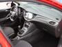 Opel Astra Black Edition 150 pk | Navigatie | Parkeersensoren Achter | LED Dagrijverlichting | Lederen Stuurwiel | DAB Ontvanger | Airco | Cruise Control | 17" Lichtmetalen Velgen | Apple Carplay/Android Auto |