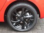 Opel Astra Black Edition 150 pk | Navigatie | Parkeersensoren Achter | LED Dagrijverlichting | Lederen Stuurwiel | DAB Ontvanger | Airco | Cruise Control | 17" Lichtmetalen Velgen | Apple Carplay/Android Auto |