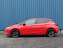 Opel Astra Black Edition 150 pk | Navigatie | Parkeersensoren Achter | LED Dagrijverlichting | Lederen Stuurwiel | DAB Ontvanger | Airco | Cruise Control | 17" Lichtmetalen Velgen | Apple Carplay/Android Auto |