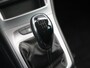 Opel Astra Black Edition 150 pk | Navigatie | Parkeersensoren Achter | LED Dagrijverlichting | Lederen Stuurwiel | DAB Ontvanger | Airco | Cruise Control | 17" Lichtmetalen Velgen | Apple Carplay/Android Auto |