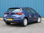 Opel Astra Edition 122 pk | Navigatie | Parkeersensoren Voor en Achter | LED Dagrijverlichting | Lederen Stuurwiel | Start/Stop Systeem | Climate Control | Cruise Control | 16" Lichtmetalen Velgen | Apple Carplay/Android Auto |