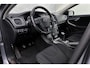 Volvo V40 Cross Country 2.0 D2 Momentum | LED koplampen | Trekhaak | Parkeersensoren | Navigatie