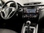 Nissan Qashqai 1.5 dCi Deluxe (NAVIGATIE, CLIMATE, 360 CAMERA, GETINT GLAS, TREKHAAK, SPORTSTOELEN, PARKEERSENSOREN, CRUISE, NIEUWE APK, NIEUWSTAAT)