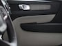 Volvo XC40 2.0 T4 Inscription / Adapt. cruise / Leder / Parkeercamera / Elektr. bed. stoelen / Styling kit
